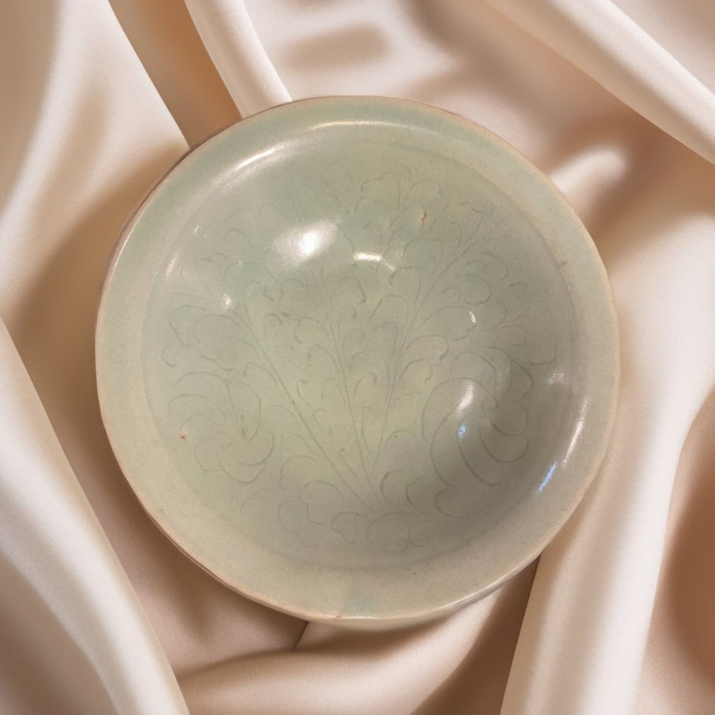 高麗青磁唐草文皿 | 高麗青瓷唐草紋皿 | Goryeo Celadon Dish with Arabesque Design