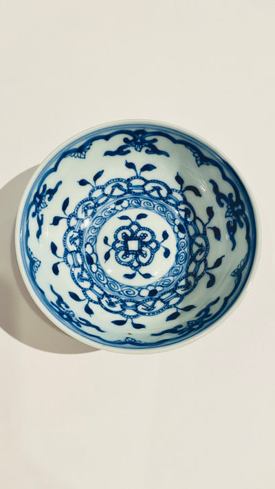 大明崇禎 染付宝相華文盃 | 大明崇禎 青花寶相花紋杯 | Blue-and-White Porcelain Cup with Baoxianghua Design